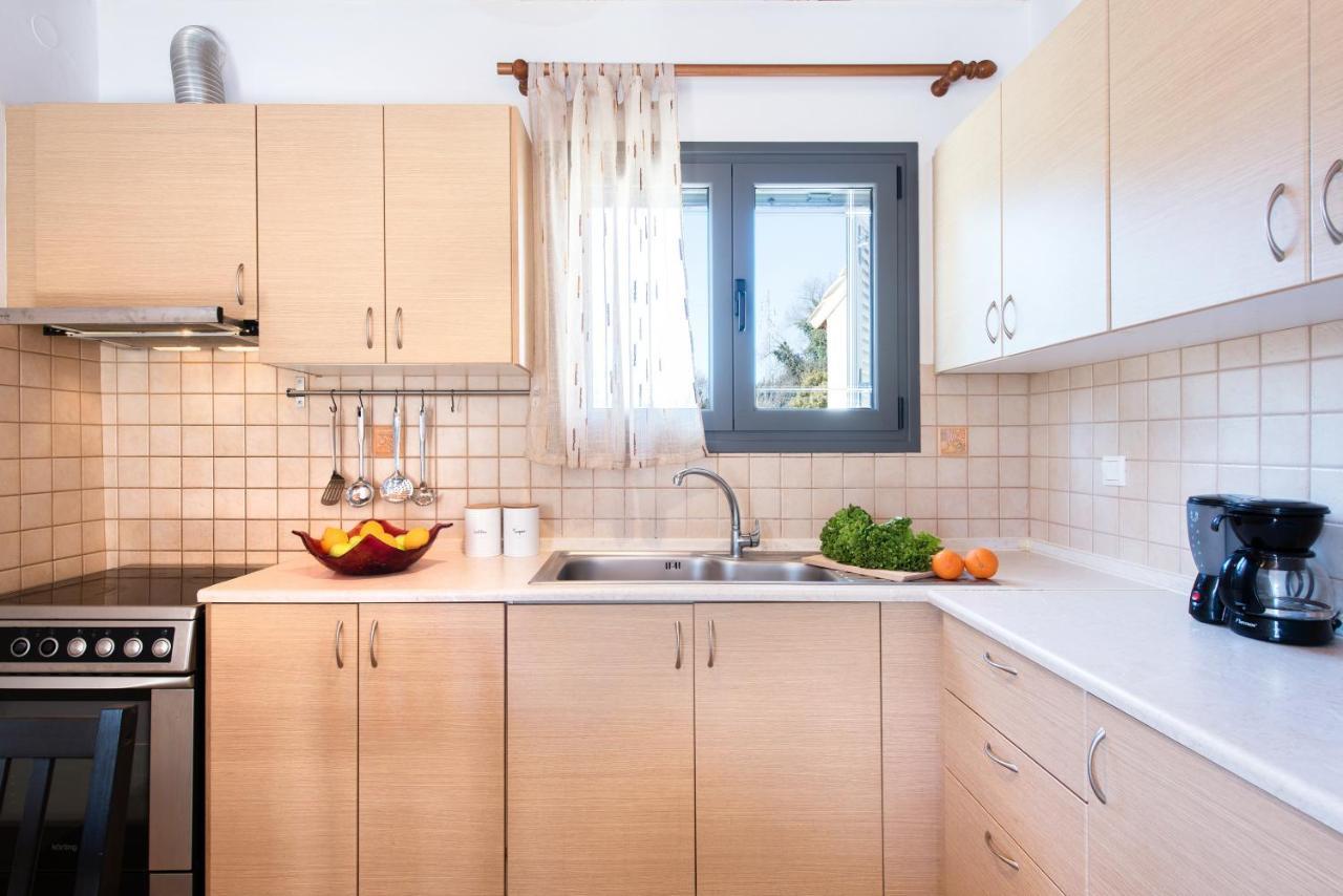 Cozy Family Friendly Apartment With Large Garden Close To Beaches - Dirella Kynopiástai Exterior foto